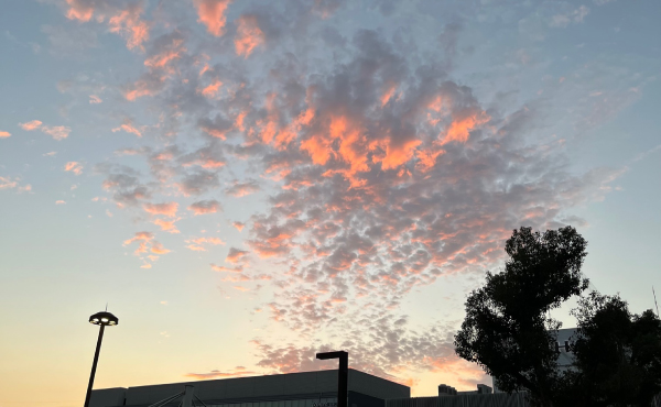 樟葉駅上空の夕焼け空